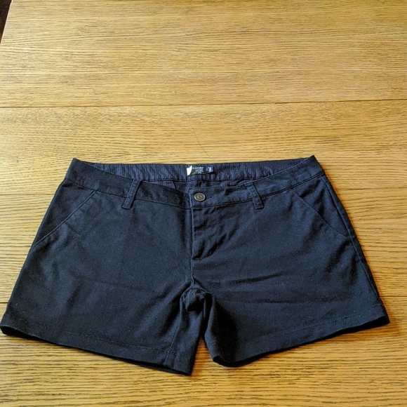 Volcom Frochickie 5 Sz 7 Black Shorts Chino - Picture 1 of 10